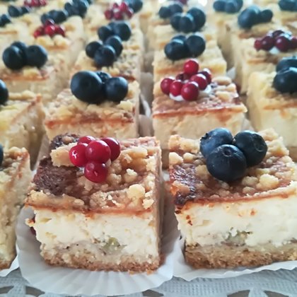 Biezpiena-rabarberu plātsmaize