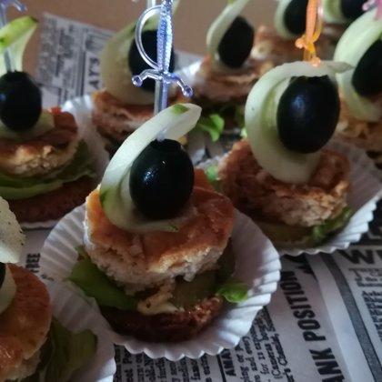 Marinētas karbonādes kanape